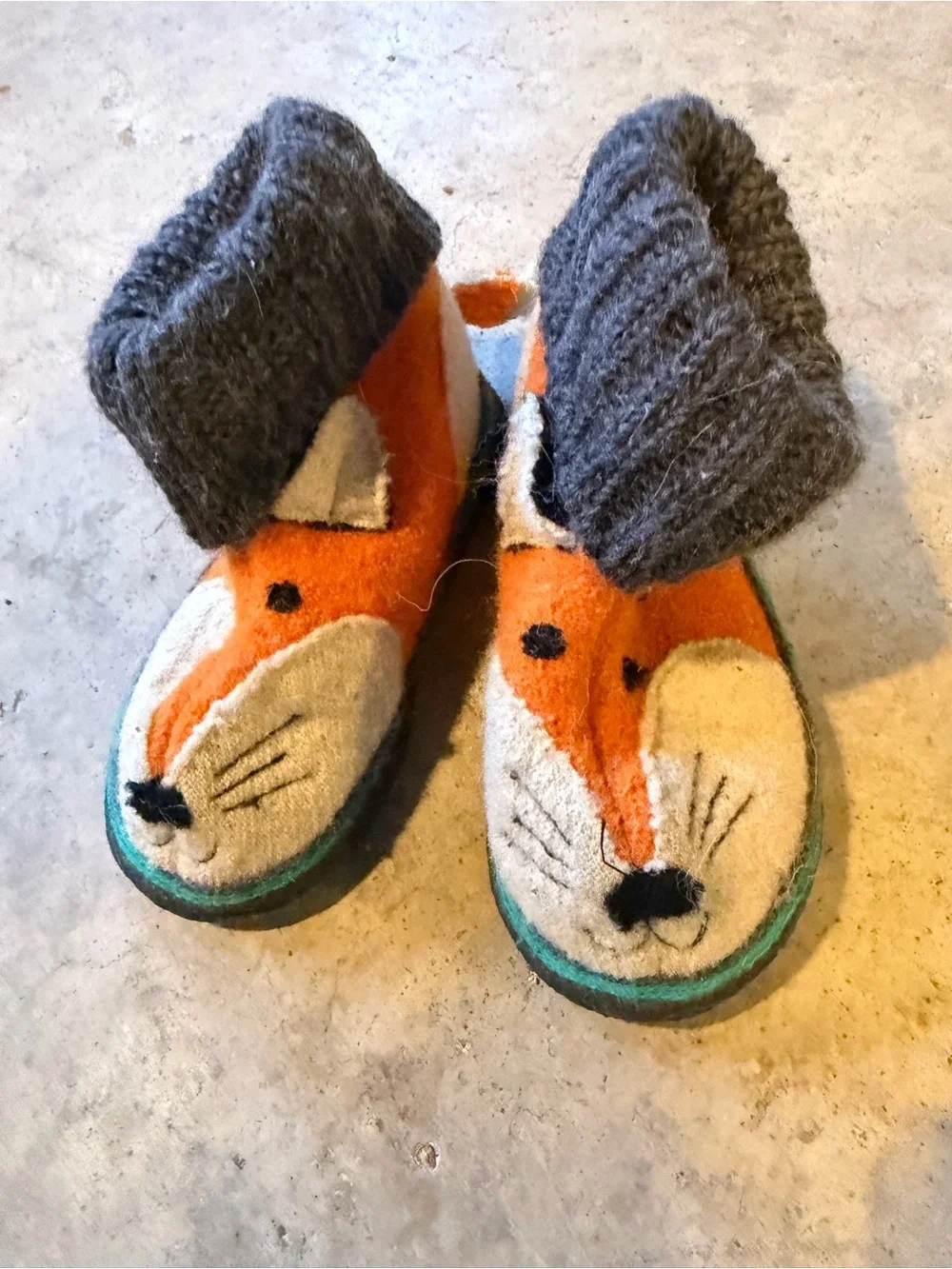 Garnet Hill Kids Orange Fox Slipper Boots with Gray Cuffs